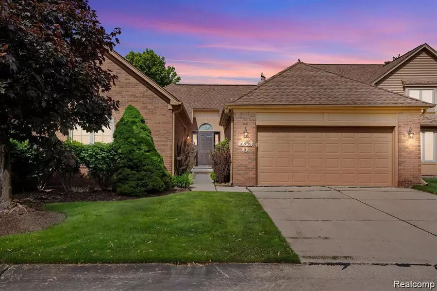 18900 Carriage Lane, Riverview, MI 48193 8086