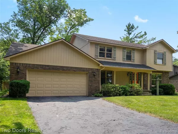 Rochester, MI 48306 2605,373 Abbey Wood Drive