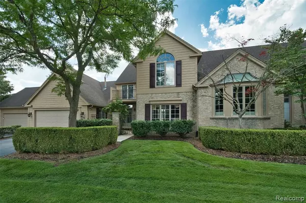 584 Cambridge Way, Bloomfield Hills, MI 48304 3816