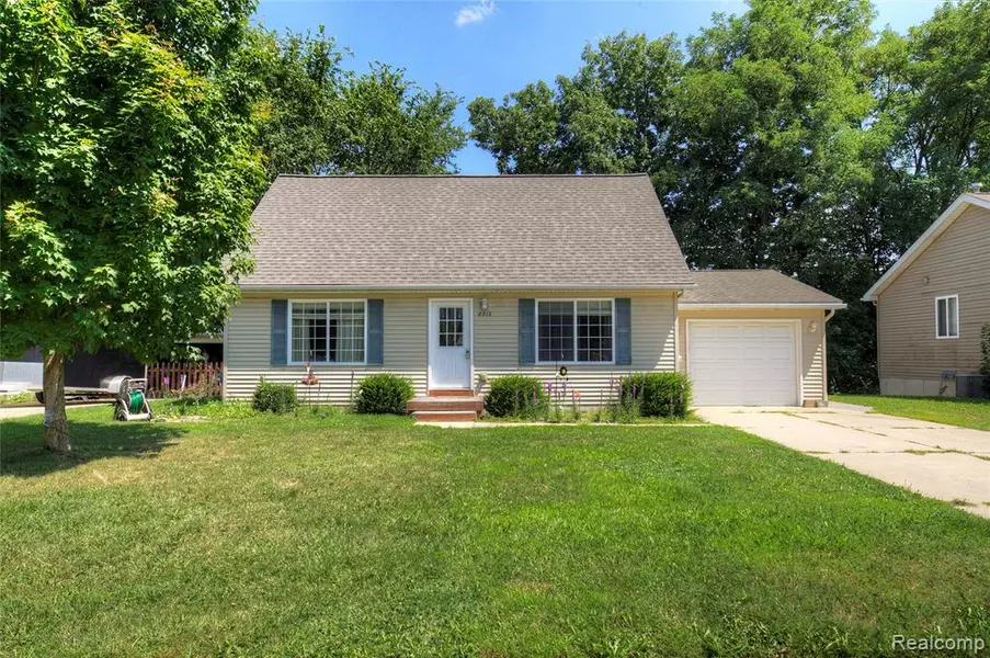8972 Ash Drive, Whitmore Lake, MI 48189 9640
