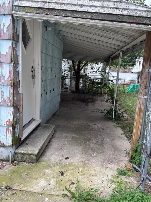 Flint, MI 48503 3229,1510 Knight Avenue