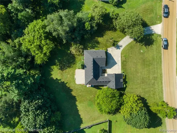 Rochester Hills, MI 48307 5031,3243 Norton Lawn