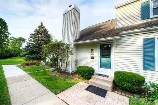 Northville, MI 48167 2405,20832 E Glen Haven Circle