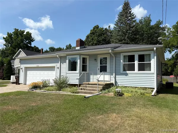 610 S Front Street, Chesaning, MI 48616 1418