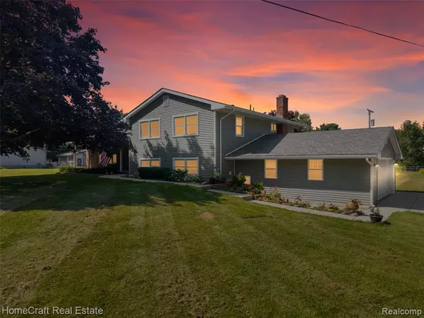 6211 NOLLAR Road, Whitmore Lake, MI 48189 9541
