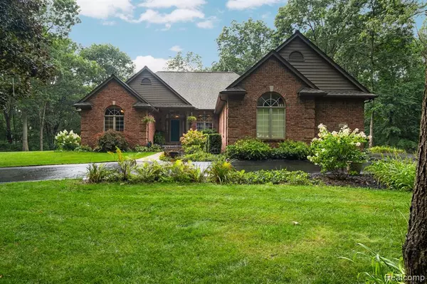 1438 Duff Lane, Milford, MI 48381 2612