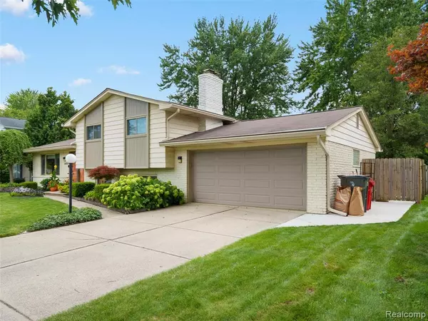 Clinton Township, MI 48038 5708,39519 Twenlow Drive