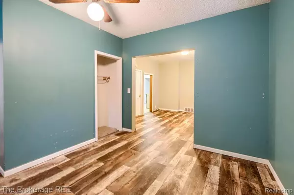 Clio, MI 48420 1320,218 New Street