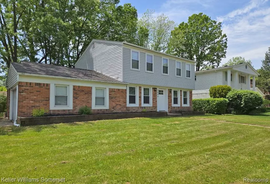 2684 Coral Drive, Troy, MI 48085 3955