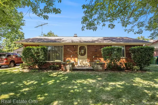 51341 Neumaier Drive, Shelby Twp, MI 48316 4046
