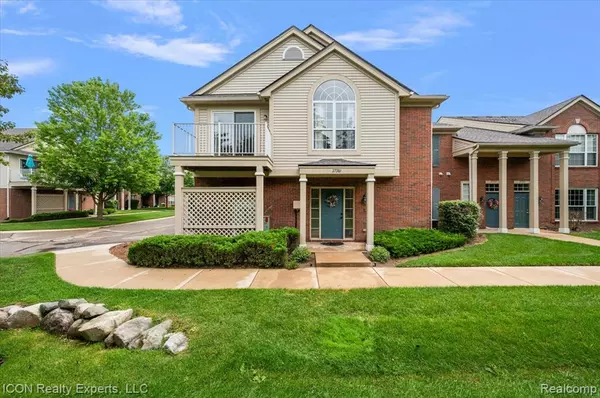 Commerce Twp, MI 48390 5921,27201 Chesapeake Circle