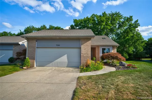 Grand Blanc, MI 48439 9578,5366 Warwick Trail