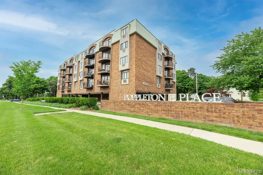 35300 WOODWARD Avenue, Birmingham, MI 48009 0956