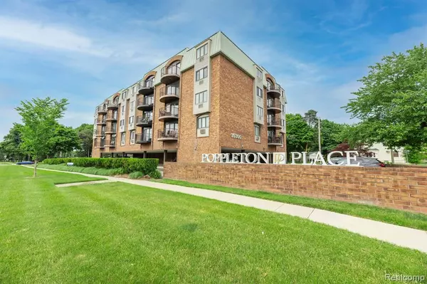 Birmingham, MI 48009 0956,35300 WOODWARD Avenue