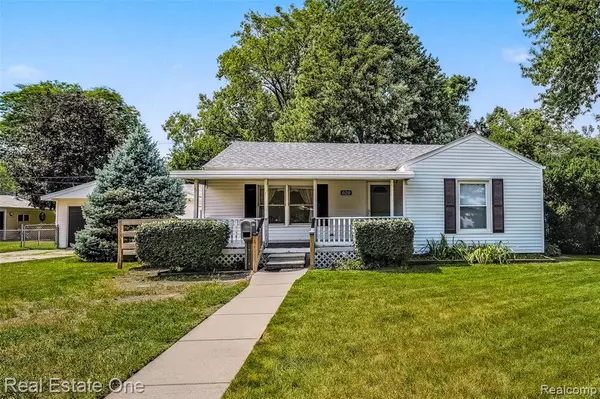 620 S Webik Avenue, Clawson, MI 48017 2601