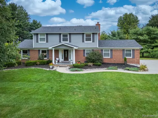 Rochester, MI 48306 2706,153 Aintree Road