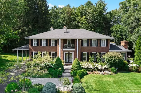 5392 Hidden Pines Drive, Brighton, MI 48116 7734