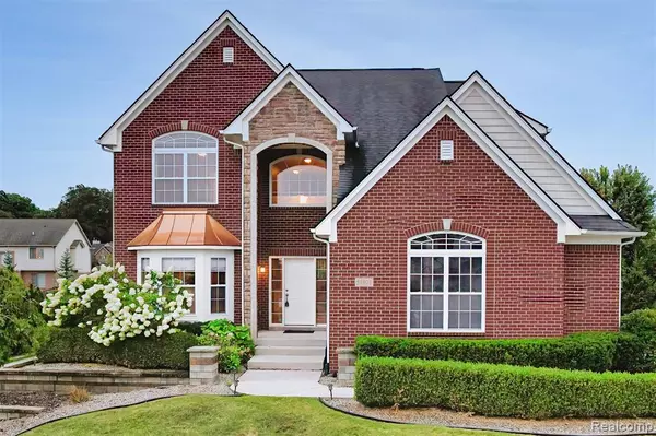51921 Red Cedar ct, South Lyon, MI 48178 8258