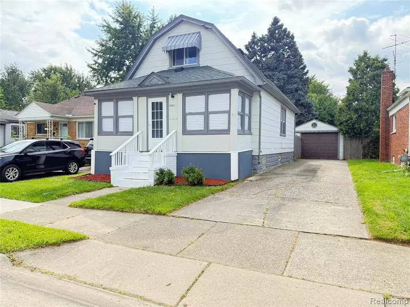 22511 Piper Avenue, Eastpointe, MI 48021 2473