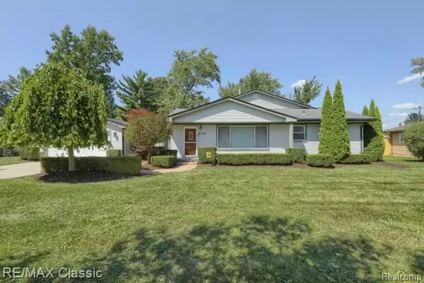 130 Blanche Drive, Troy, MI 48098 2949