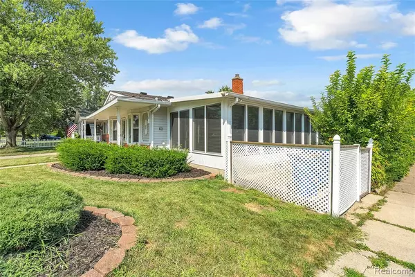 Dearborn Heights, MI 48125 3344,4517 Culver Street