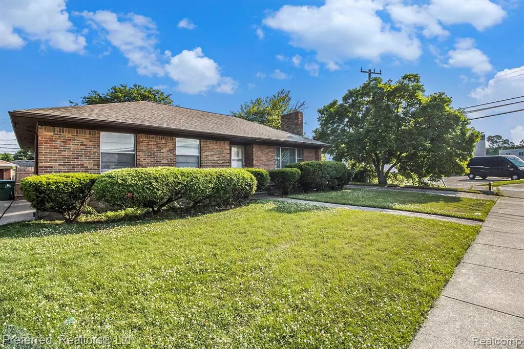 Eastpointe, MI 48021 3614,15298 Veronica Avenue