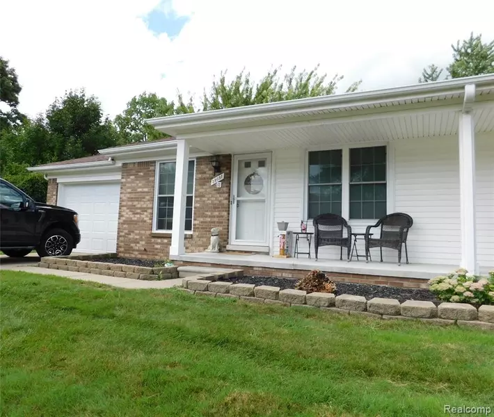 28091 Fair Oaks Lane, Harrison Twp, MI 48045 2245