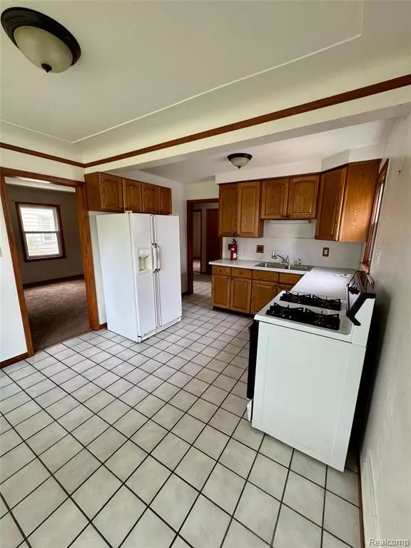 Dearborn, MI 48124 3356,2922 Geneva Street