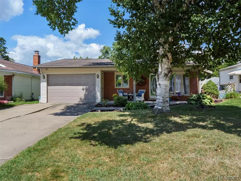 276 School Avenue, Clawson, MI 48017 1906