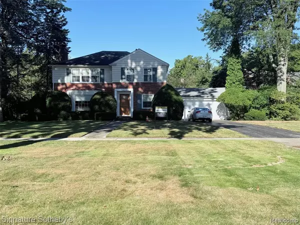 1265 Chesterfield Avenue,  Birmingham,  MI 48009 1072