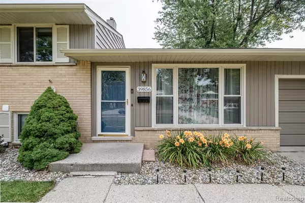 Sterling Heights, MI 48313 4608,39856 Parklawn Drive