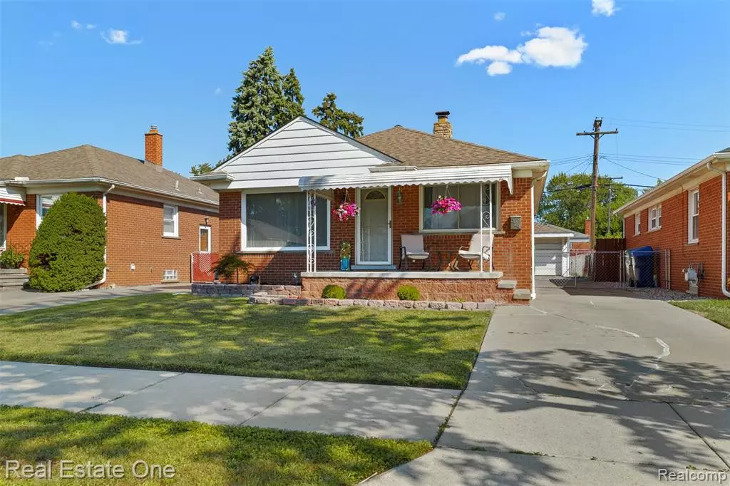 Lincoln Park, MI 48146 3186,524 Pagel Avenue
