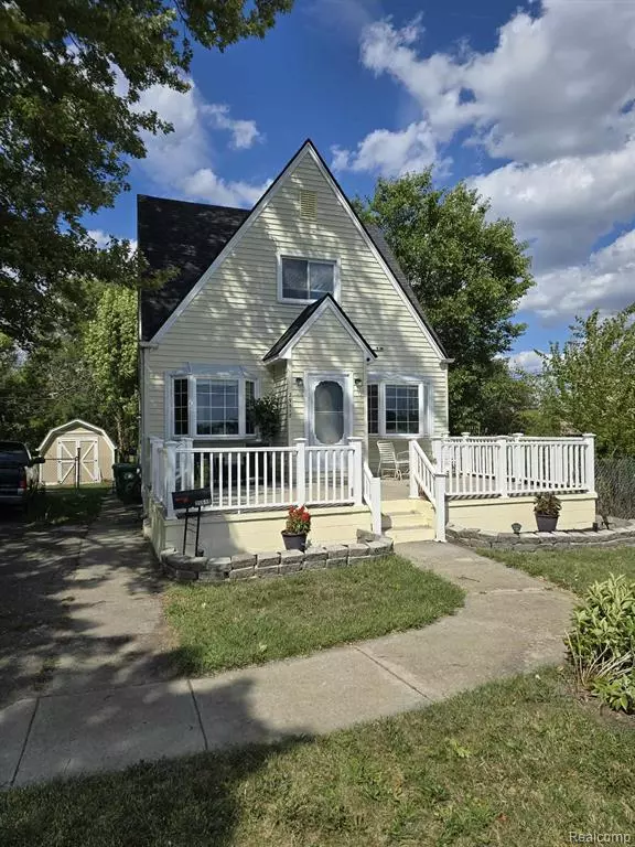 29518 Beechwood Street, Garden City, MI 48135 2326