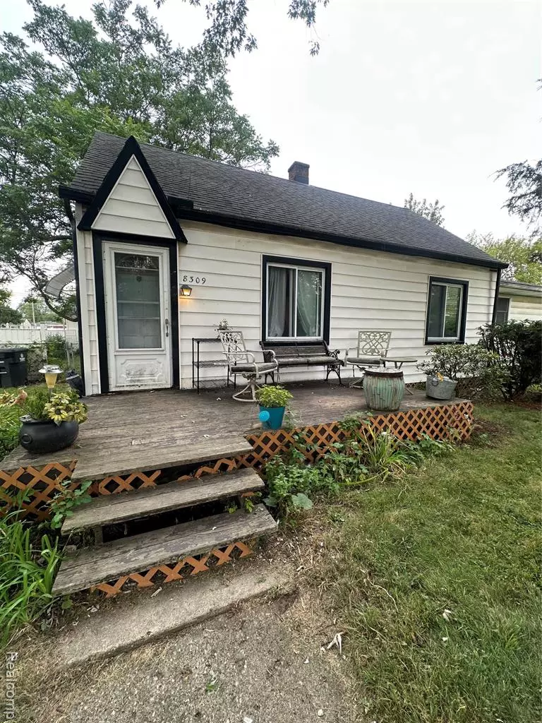 Westland, MI 48185 1840,8309 Hugh Street
