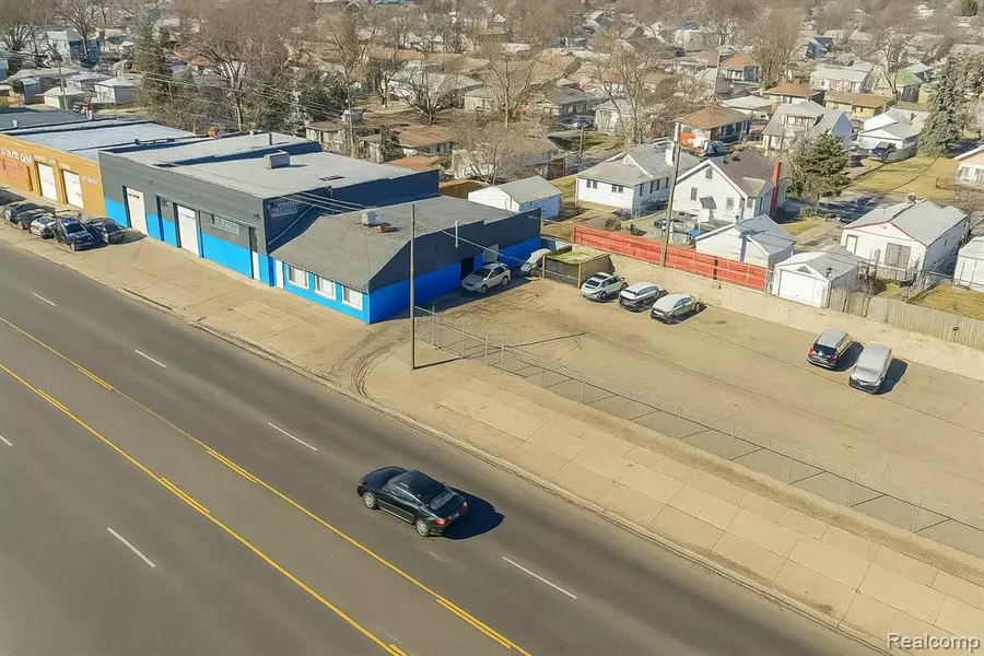 533 SOUTHFIELD Road, Lincoln Park, MI 48146 2634