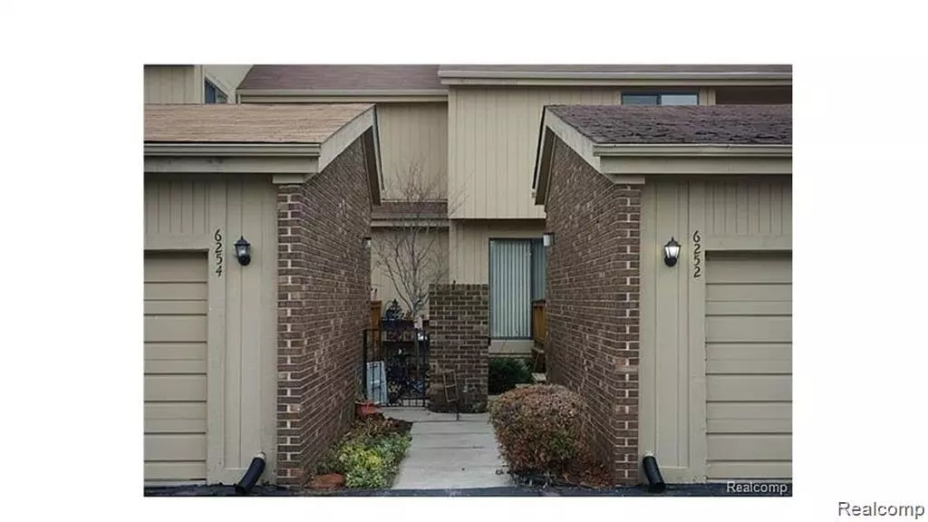 6252 Potomac Circle, West Bloomfield, MI 48322 4608