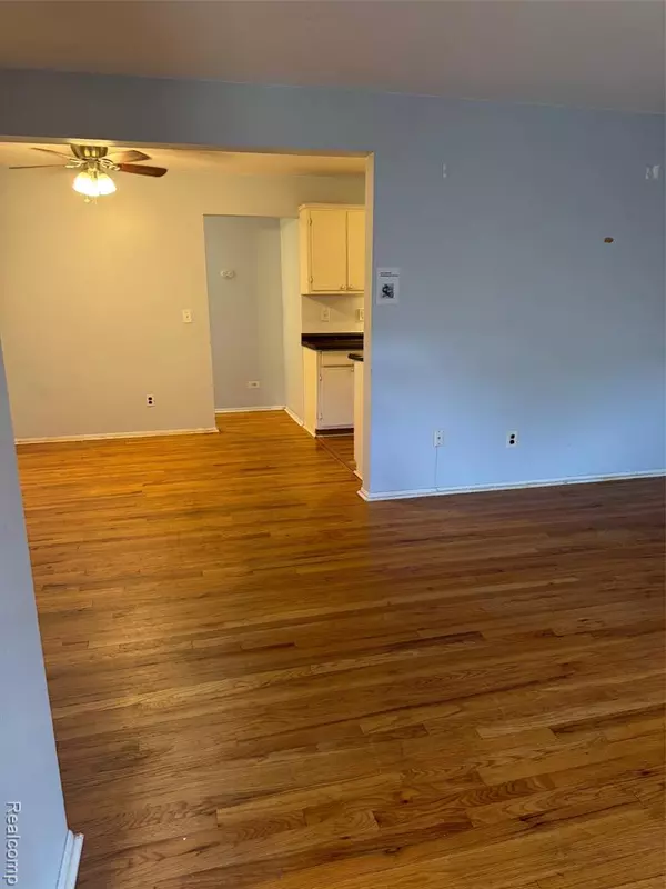 25301 5 Mile rd, Redford, MI 48239