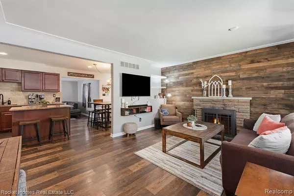 Sterling Heights, MI 48313 5136,11624 Falcon Drive