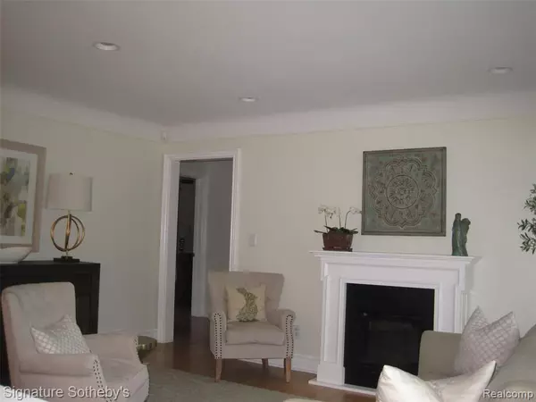 Birmingham, MI 48009,2550 DERBY Road