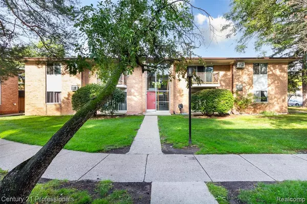 1233 Island Drive, Ann Arbor, MI 48105 2062
