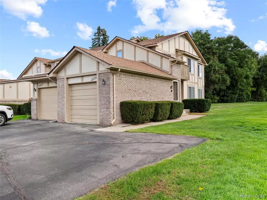 Shelby Twp, MI 48317 4970,45300 Manor Drive