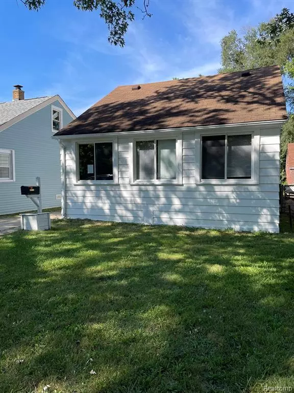 Redford, MI 48239 3853,15353 Sumner