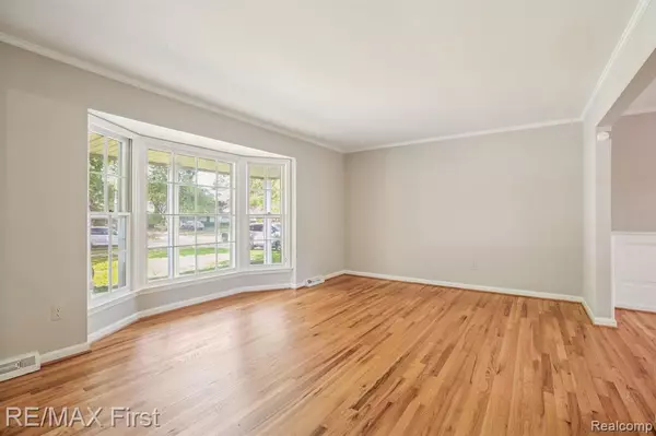 Troy, MI 48084 2717,3401 Witherbee Drive