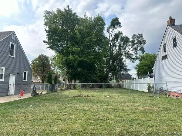 Lincoln Park, MI 48146 4902,653 Leblanc Street