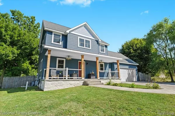 Holly, MI 48442 1326,205 Lakeview Street