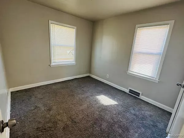 Detroit, MI 48227 2421,11366 Terry Street