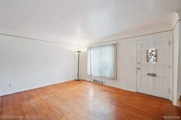 Oak Park, MI 48237 1657,24260 Coolidge Highway