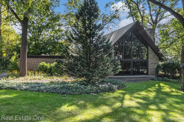 Highland, MI 48357 3925,1410 Grebe Road