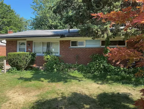 310 W Princeton Avenue, Pontiac, MI 48340 1740
