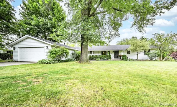 Howell, MI 48843 8535,1072 Willow Lane